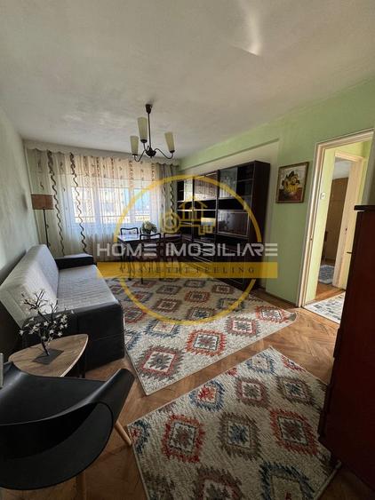 Apartament cu 2 camere semidecomandat în Piața Unirii