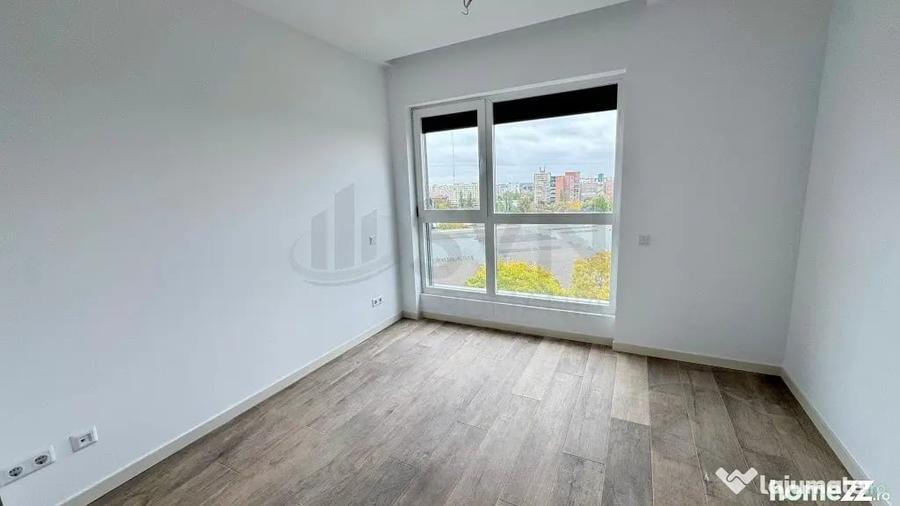Apartament cu 4 camere decomandat în Costin Georgian