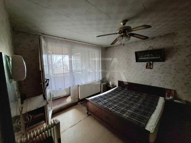 Apartament cu 3 camere decomandat în Drumul Taberei