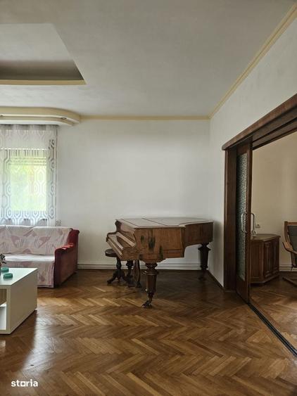 Casă cu 3 camere în Trei Stejari