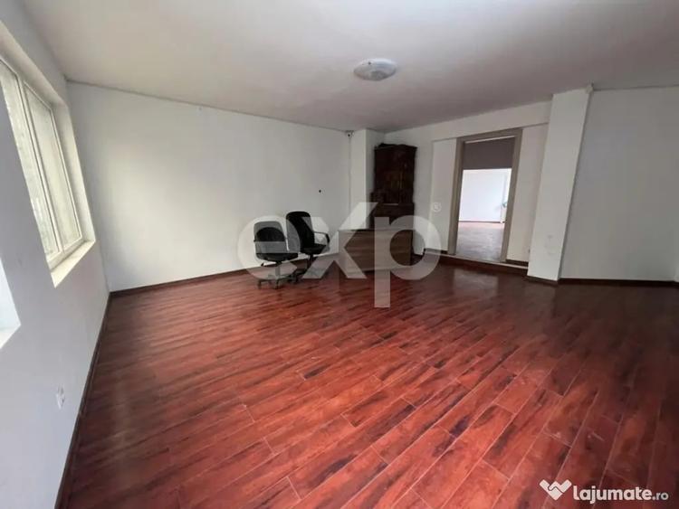 Casă cu 6 camere cu Teren 306 Mp în Central