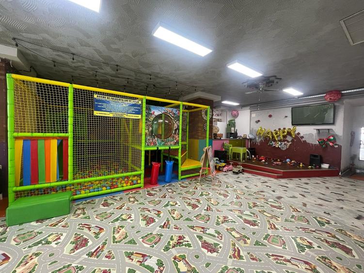 Spațiu comercial, de 150 mp, în Tineretului