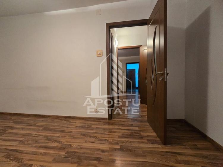 Apartament cu 2 camere semidecomandat în Micălaca