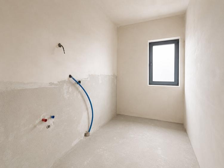 Casă individuală cu 5 camere cu Canalizare în Chinteni