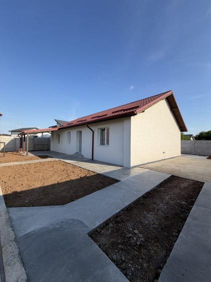 Casă cu 3 camere cu Teren 358 Mp în Joița