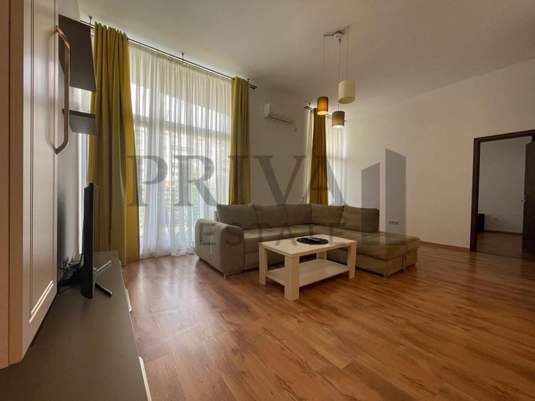 Apartament cu 2 camere decomandat, mobilat în Soarelui