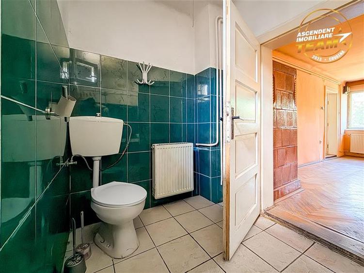 Casă individuală cu 3 camere cu Canalizare în Simeria