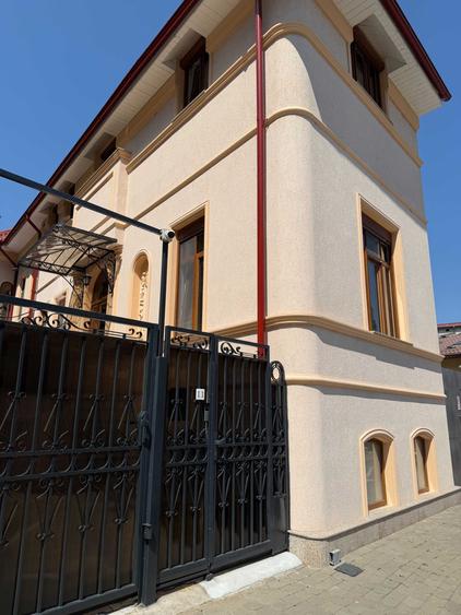 Casă cu 3 camere cu Teren 80 Mp în Victoriei