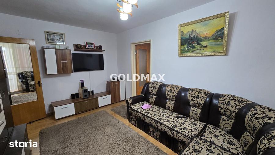Apartament cu 3 camere semidecomandat în Trivale