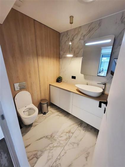 Apartament cu 4 camere decomandat, mobilat în Pipera