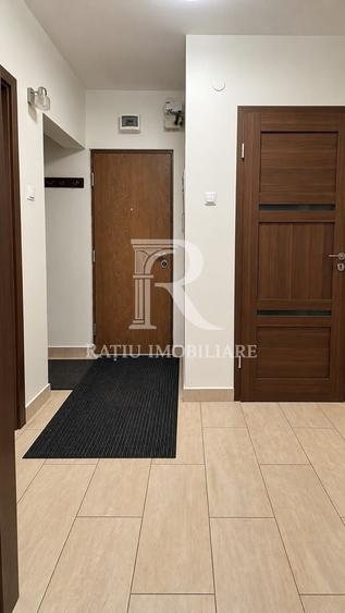 Apartament cu 3 camere semidecomandat, mobilat în Gării