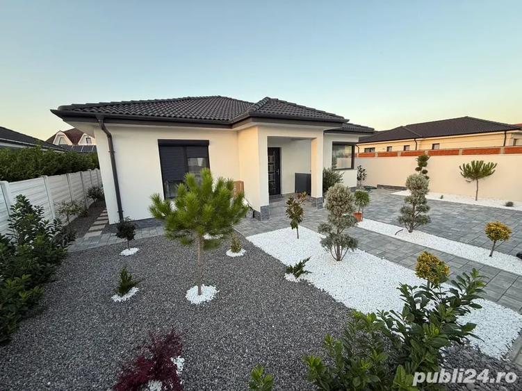Casă cu 3 camere cu Teren 670 Mp în Central