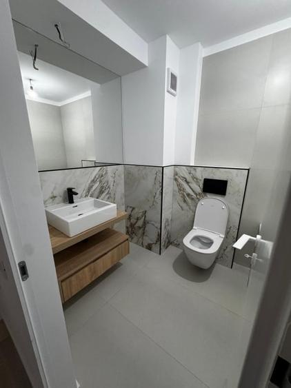 Apartament cu 4 camere decomandat în Ultracentral