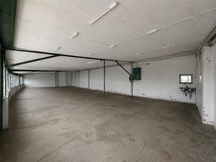 Spațiu comercial, de 330 mp, în Nojorid