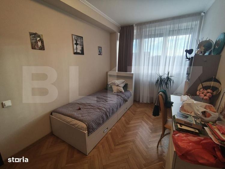 Apartament cu 4 camere decomandat în Decebal