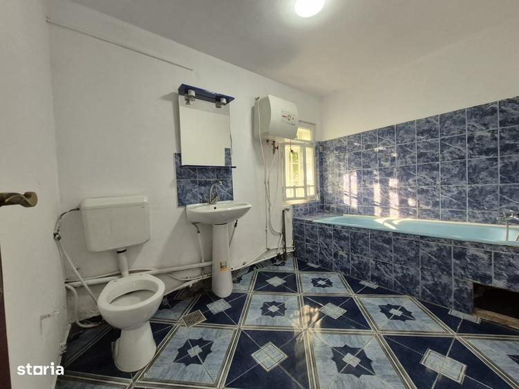 Casă cu 3 camere în Mărgineni