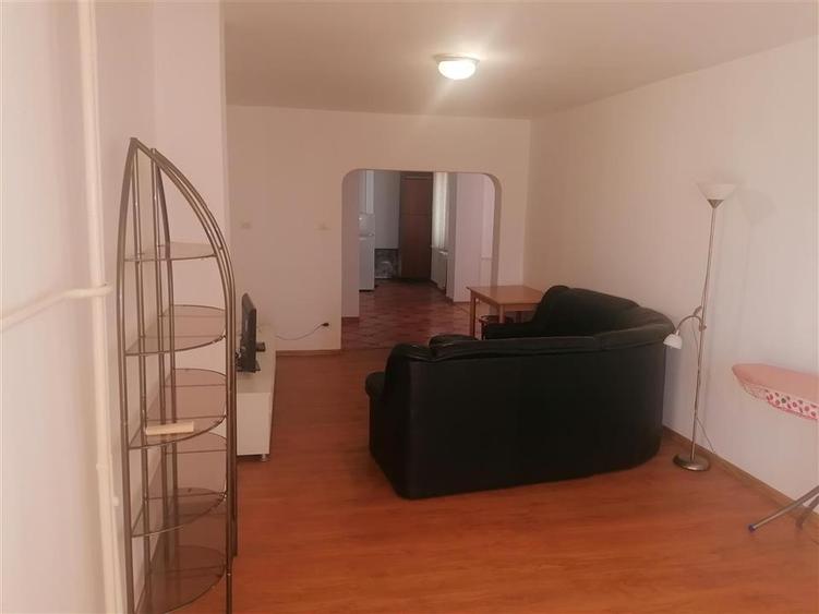 Apartament cu 2 camere decomandat în Aradului