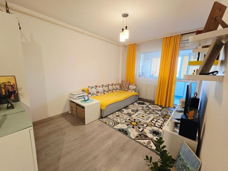 Apartament cu 2 camere semidecomandat în Berceni