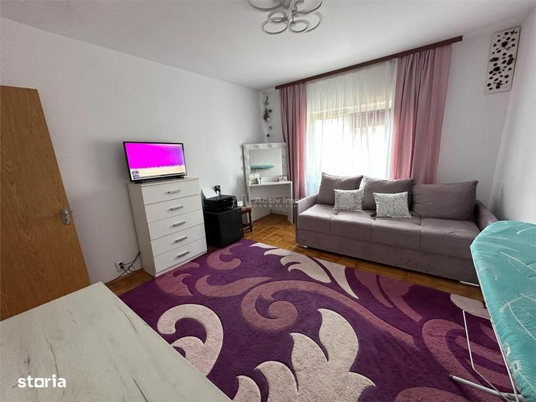Apartament cu 3 camere decomandat în Central