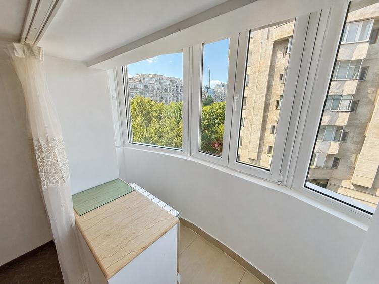 Apartament cu 4 camere decomandat în Unirii