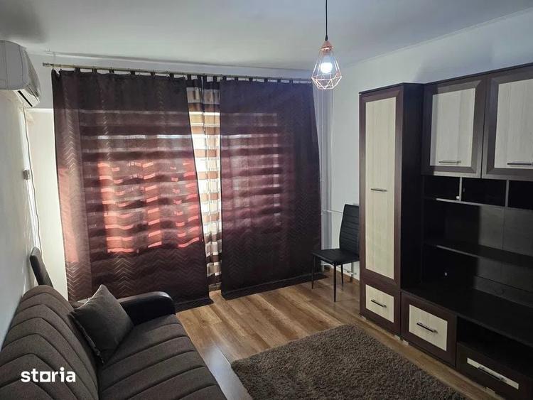 Apartament cu 3 camere decomandat în Gară