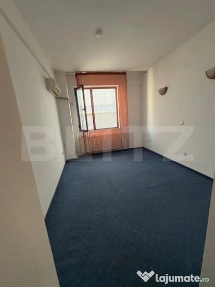Spațiu comercial, de 20 mp, în Central