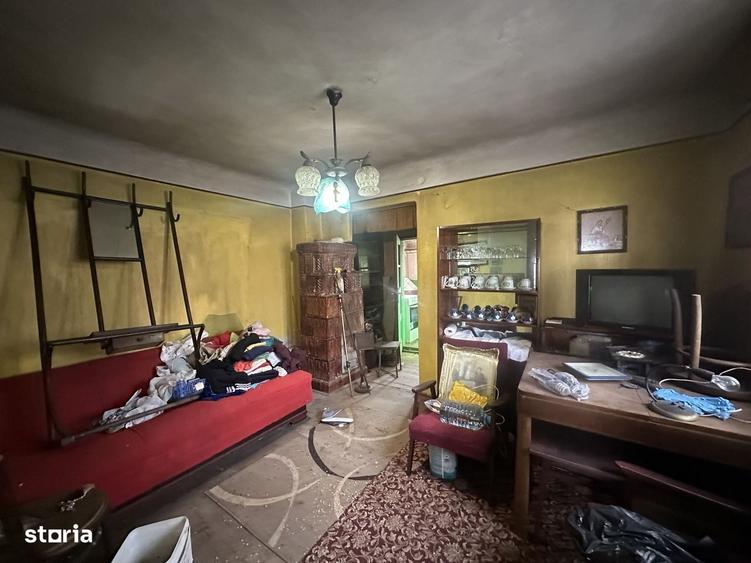 Casă cu 4 camere în Bănești