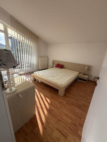 Casă cu 5 camere cu Teren 250 Mp în Central