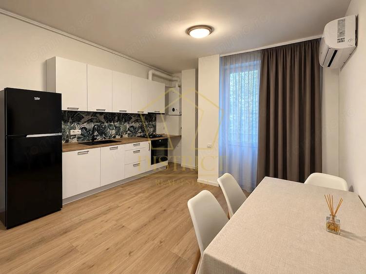 Apartament cu 2 camere semidecomandat în Torontalului
