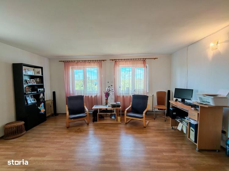 Casă cu 4 camere în Valu lui Traian
