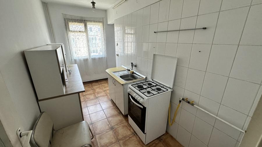 Apartament cu 4 camere, mobilat în Vasile Aaron