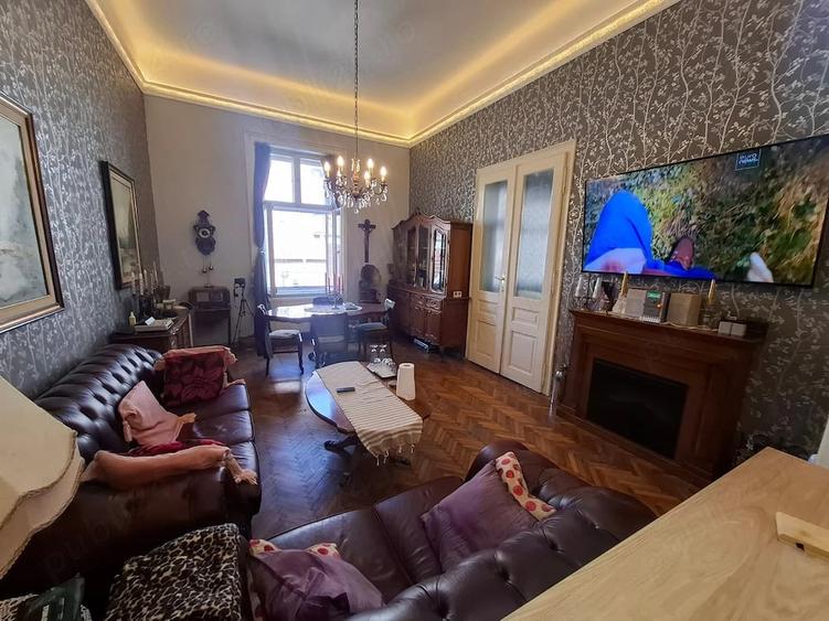 Apartament cu 3 camere semidecomandat în Central
