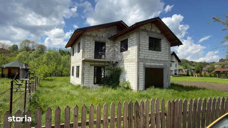 Casă cu 4 camere cu Teren 1000 Mp în Valea Doftanei