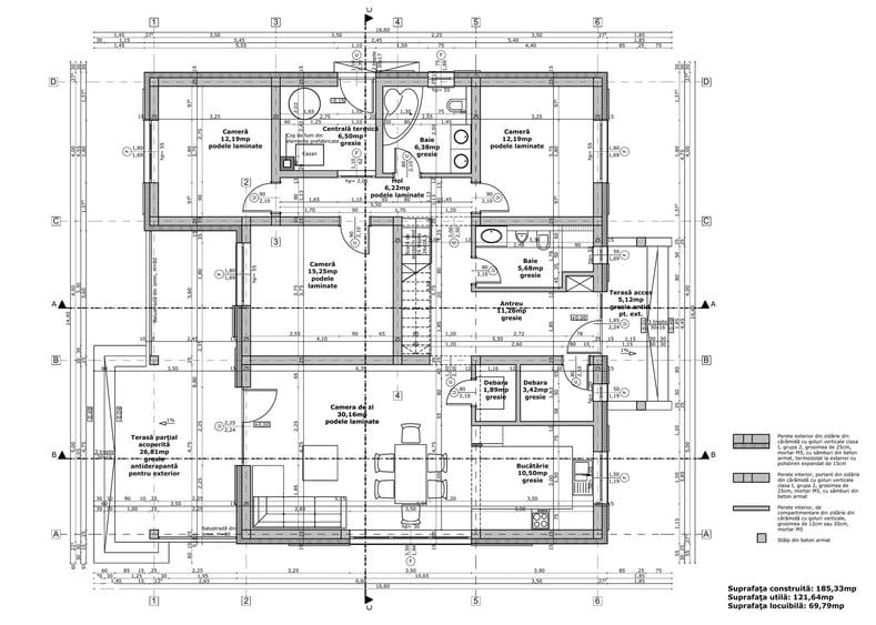 Casă cu 4 camere cu Teren 13000 Mp în Central