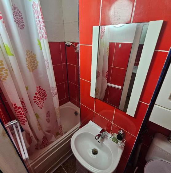 Garsonieră semidecomandată în Județean