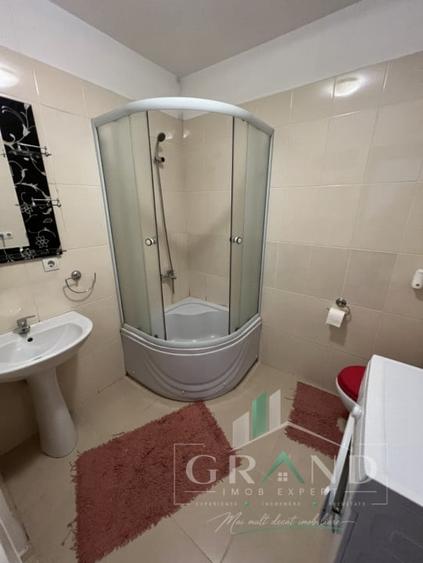 Apartament cu 2 camere semidecomandat, mobilat în Iris