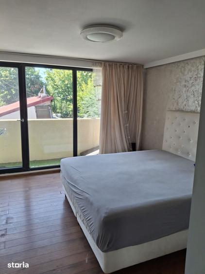 Casă cu 4 camere cu Teren 315 Mp în Giulești