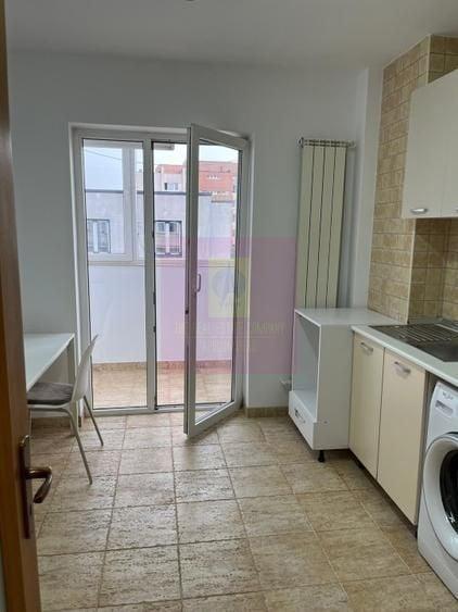 Apartament cu 2 camere decomandat în P-ța Unirii
