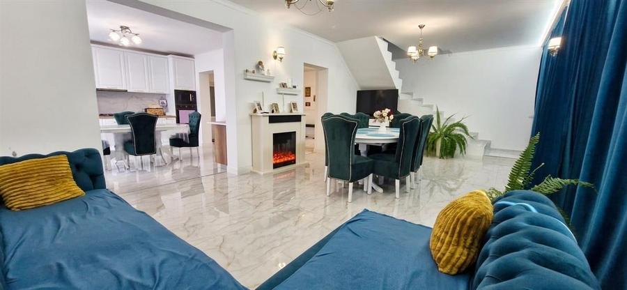 Casă cu 6 camere cu Teren 370 Mp în Haieu