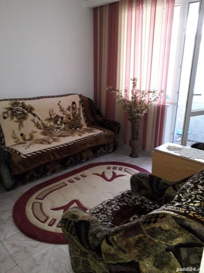 Apartament cu 3 camere semidecomandat în Mahmudia