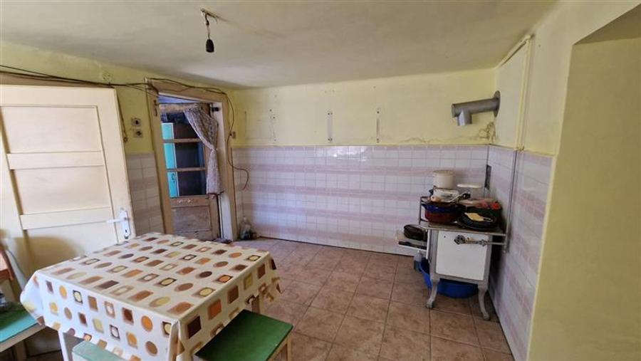 Casă individuală cu 5 camere cu Canalizare în Muncitoresc