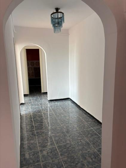 Apartament cu 3 camere decomandat în Alexandru cel Bun