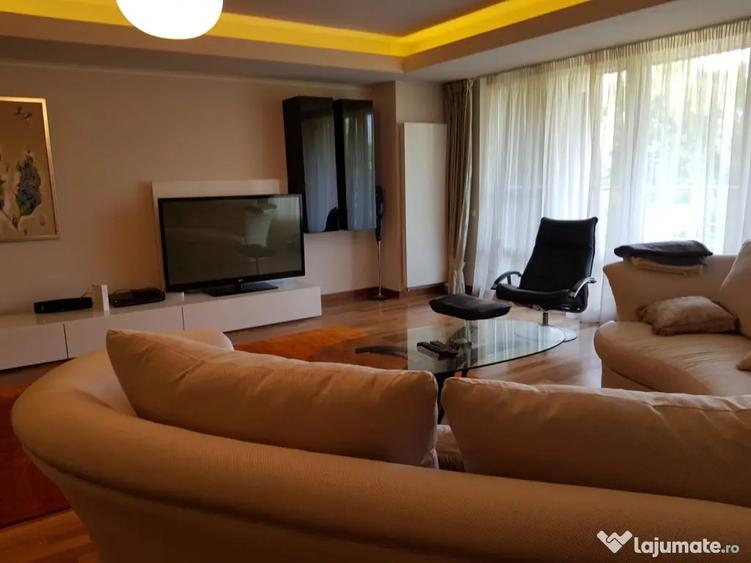 Apartament cu 4 camere decomandat, mobilat în Nordului