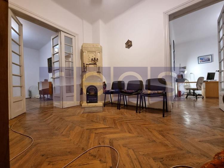 Casă cu 9 camere cu Canalizare în Unirii