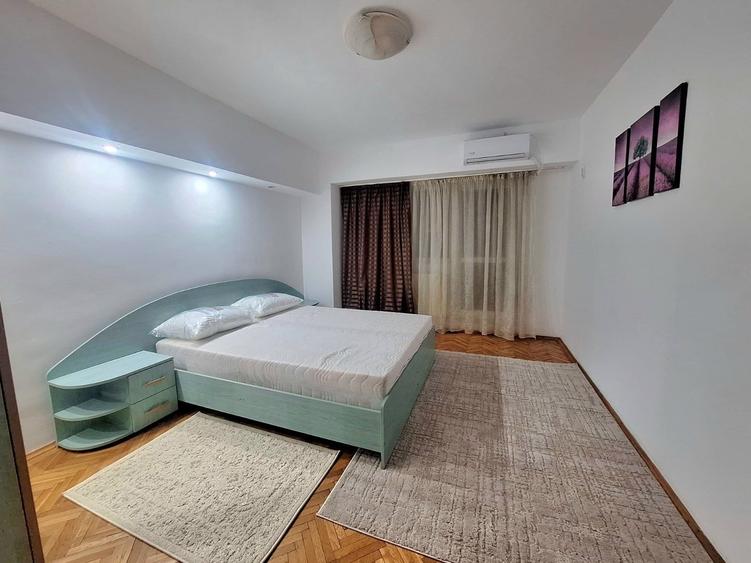 Apartament cu 2 camere decomandat în P-ța Unirii