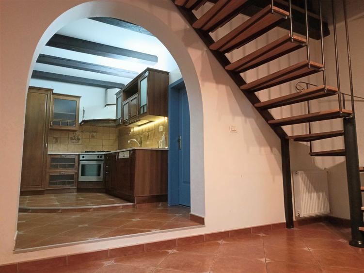 Casă cu 4 camere în Aradul Nou
