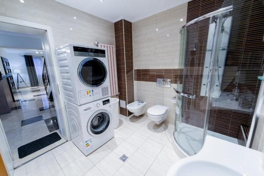 Casă individuală cu 6 camere cu Teren 420 Mp în Exterior Vest