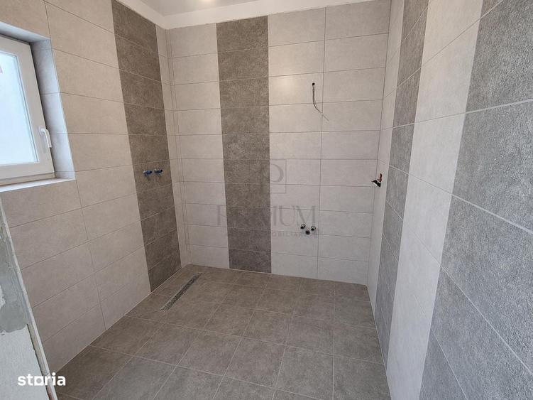 Casă cu 4 camere în Albina