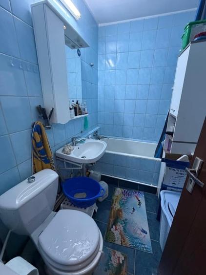 Apartament cu 2 camere semidecomandat, mobilat în Titulescu