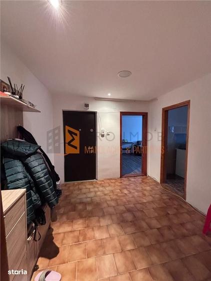 Apartament cu 3 camere decomandat în Lacu